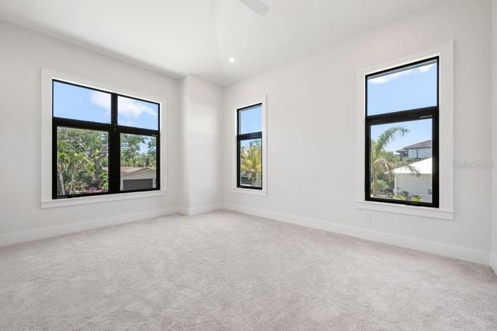 Image No.37-4 Bed Property for sale