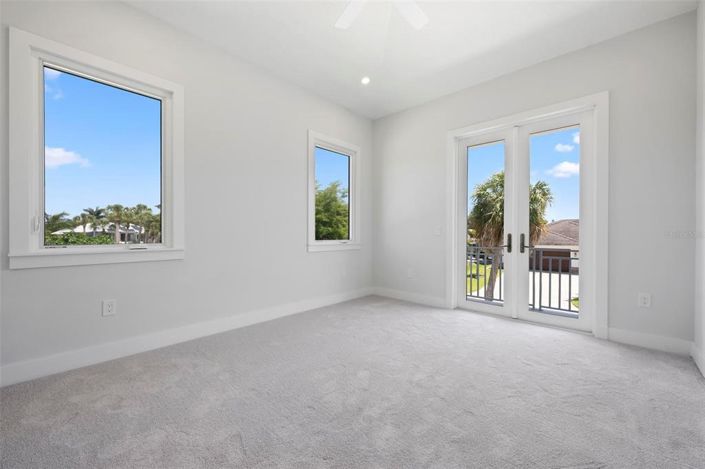 Image No.43-4 Bed Property for sale