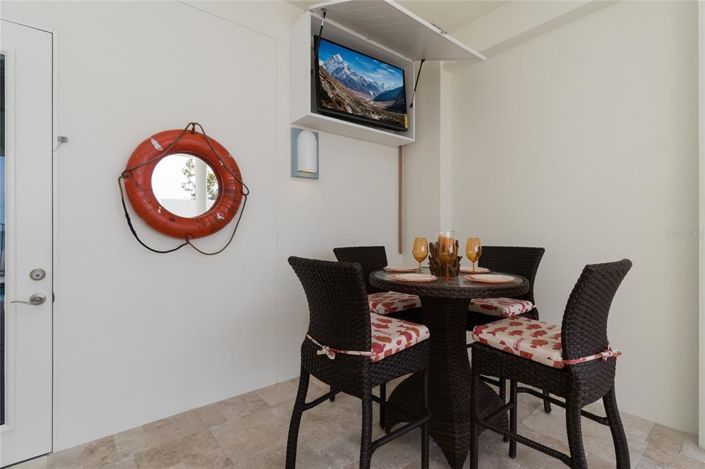 Image No.11-5 Bed Property for sale