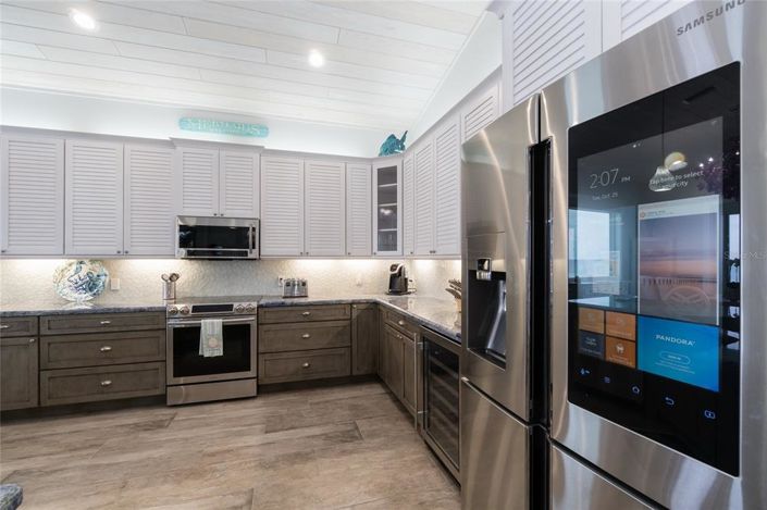 Image No.16-5 Bed Property for sale