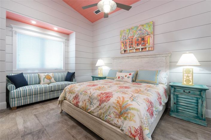 Image No.25-5 Bed Property for sale