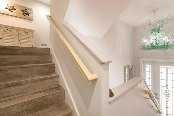 Image No.42-5 Bed Property for sale