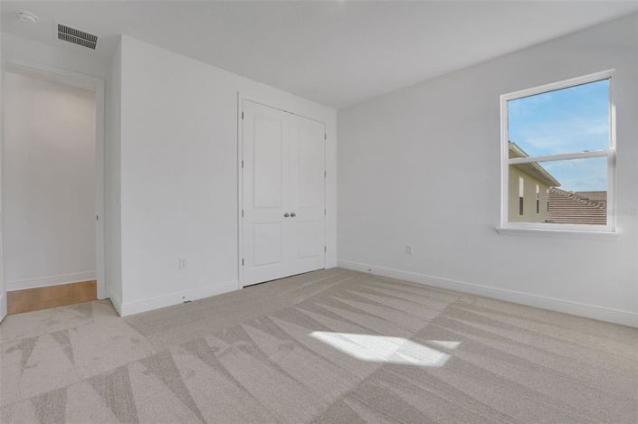 Image No.10-6 Bed Property for sale