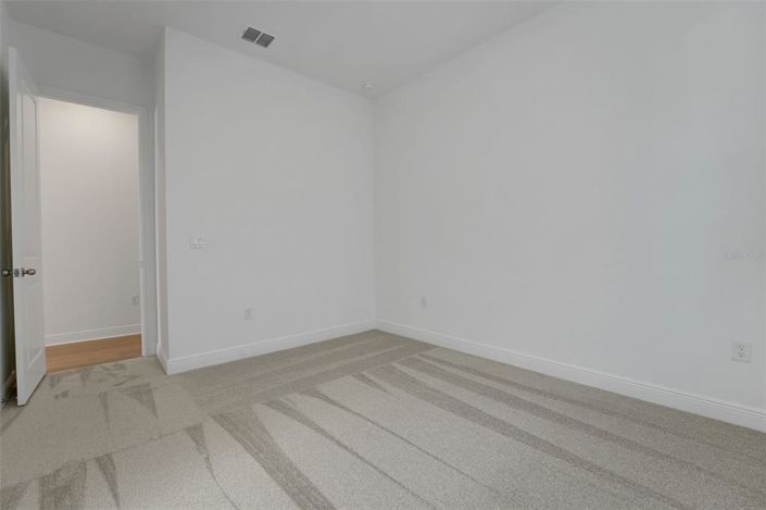 Image No.28-6 Bed Property for sale