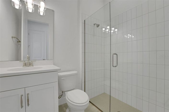 Image No.30-6 Bed Property for sale