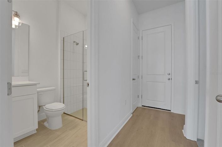 Image No.31-6 Bed Property for sale