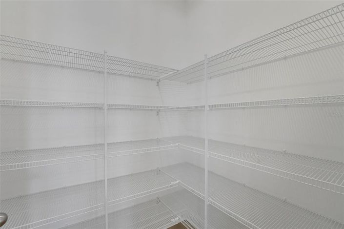 Image No.33-6 Bed Property for sale