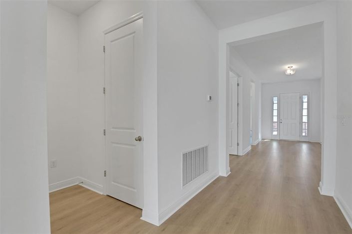 Image No.42-6 Bed Property for sale