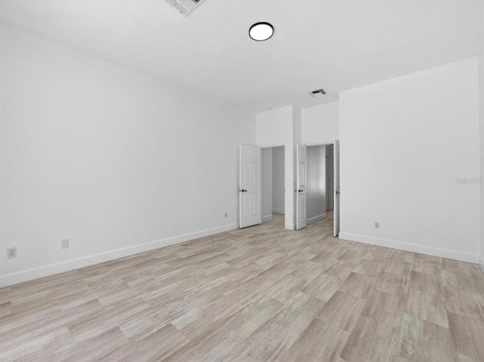 Image No.20-4 Bed Property for sale