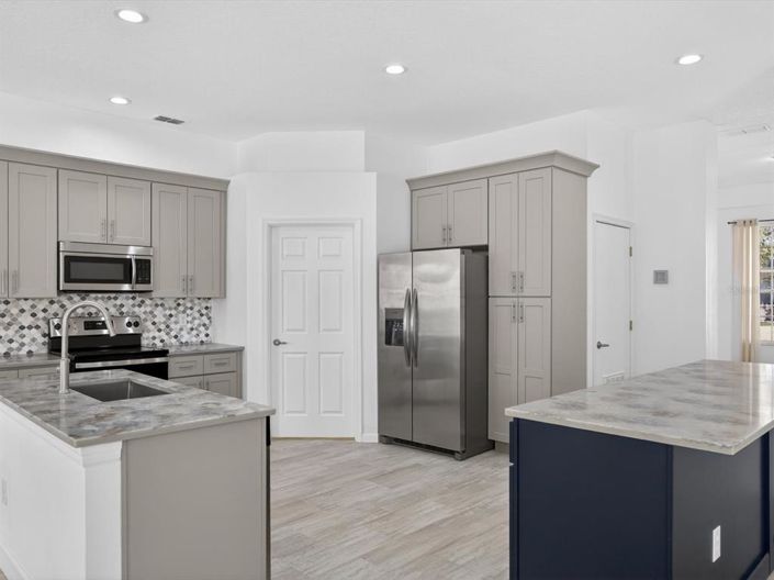 Image No.5-4 Bed Property for sale