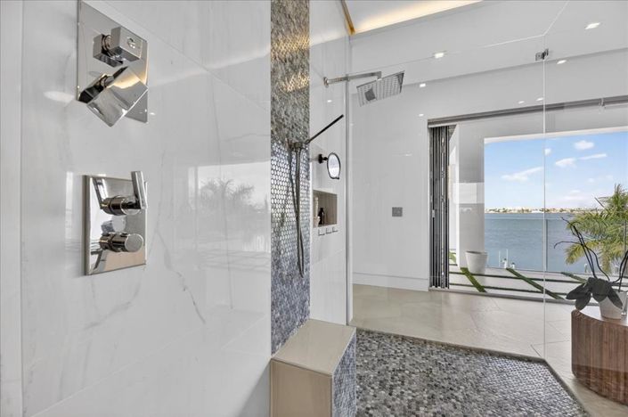 Image No.24-Propriété de 4 chambres à vendre à St. Pete Beach