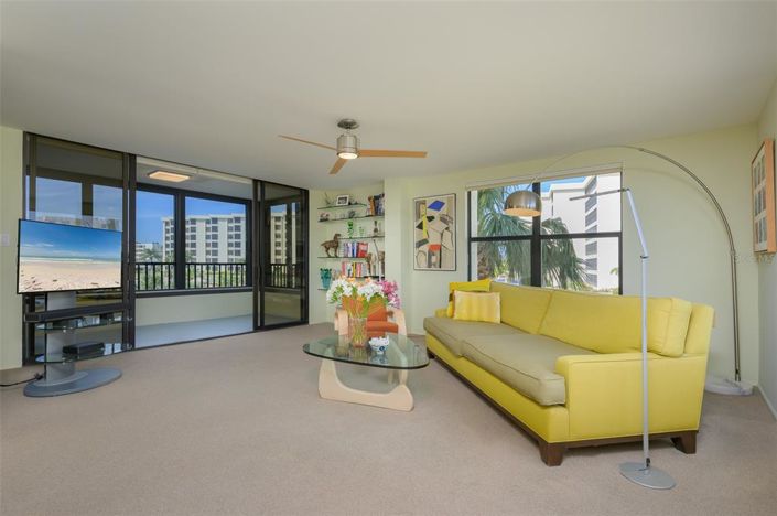 Image No.8-2 Bed Property for sale