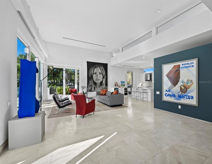 Image No.10-4 Bed Property for sale