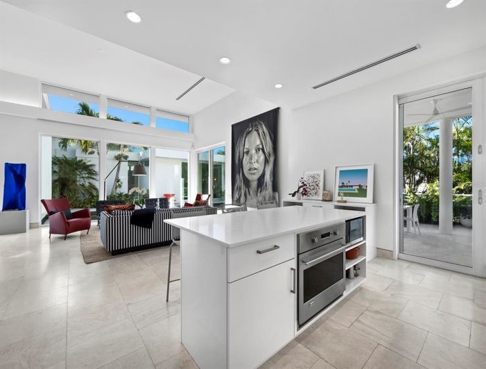 Image No.21-4 Bed Property for sale