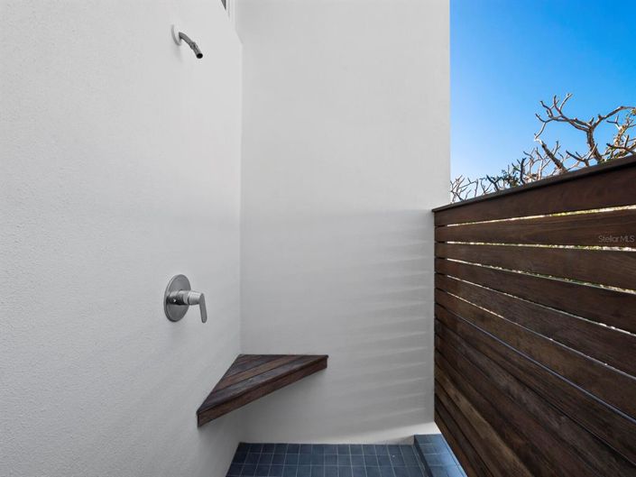 Image No.31-4 Bed Property for sale