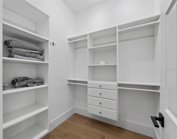 Image No.10-4 Bed Property for sale