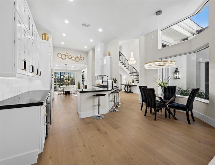 Image No.19-4 Bed Property for sale