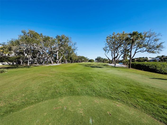 Image No.52-4 Bed Property for sale