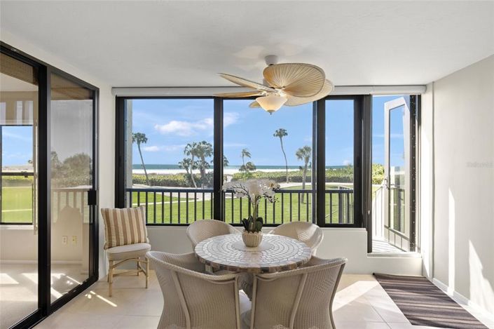 Image No.2-Propriété de 2 chambres à vendre à Sarasota