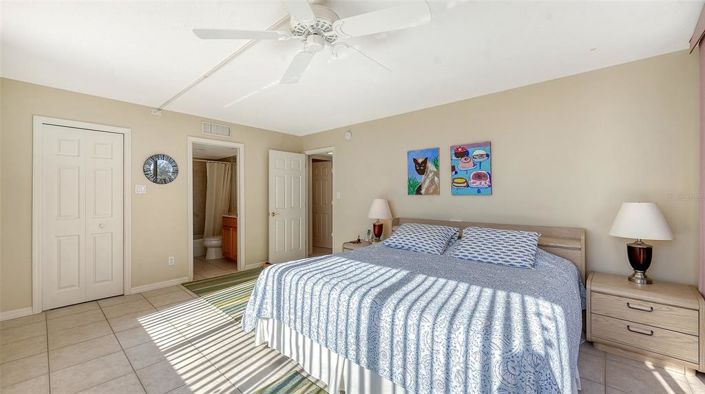 Image No.23-2 Bed Property for sale