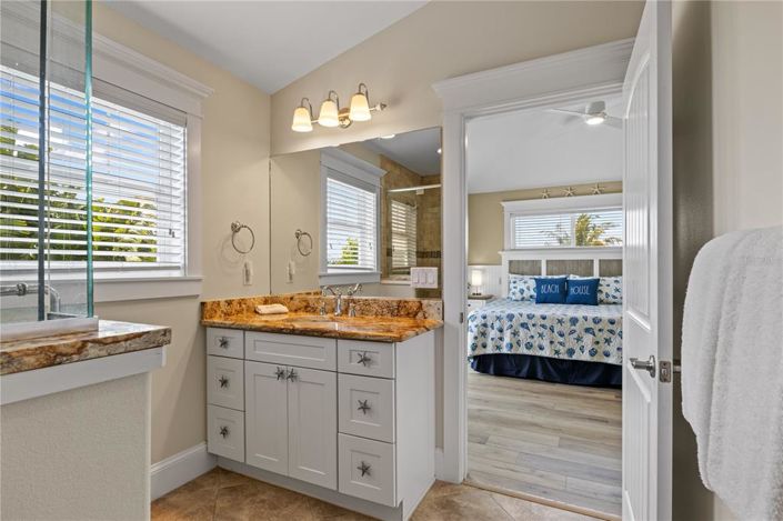 Image No.28-Propriété de 6 chambres à vendre à Holmes Beach