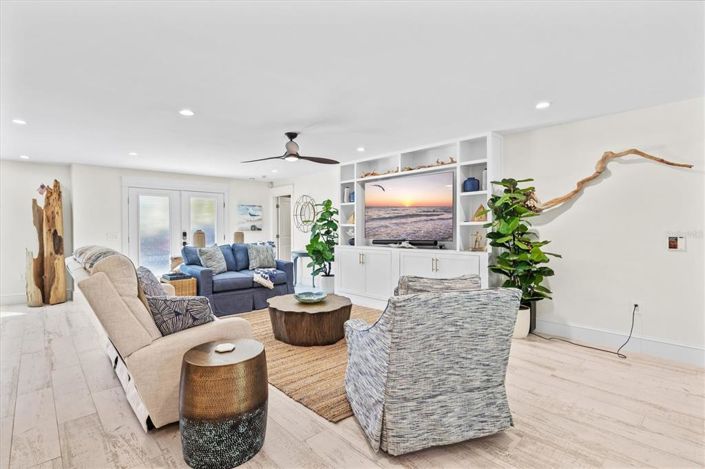 Image No.11-4 Bed Property for sale