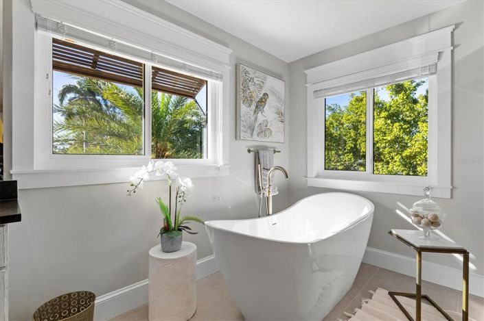 Image No.52-4 Bed Property for sale