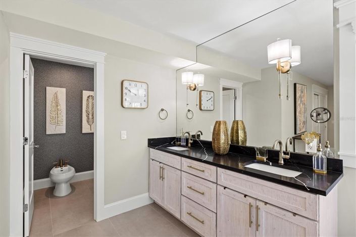 Image No.54-4 Bed Property for sale