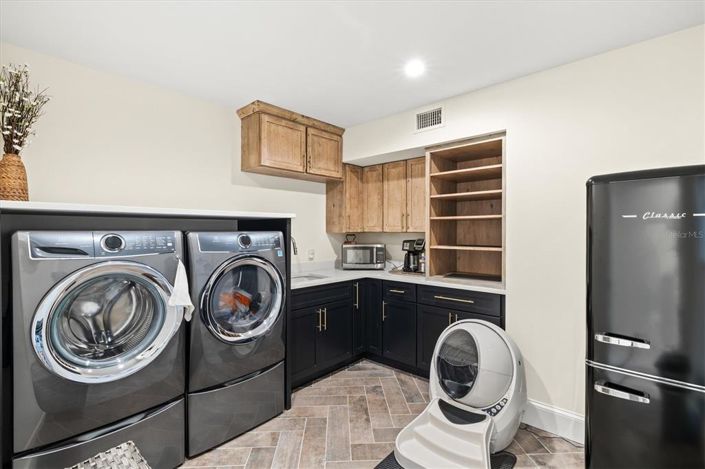 Image No.57-4 Bed Property for sale