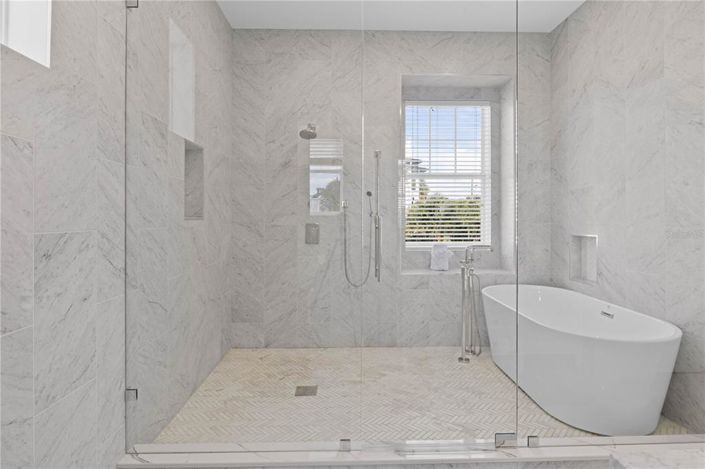 Image No.31-3 Bed Property for sale