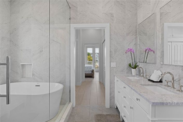 Image No.32-3 Bed Property for sale