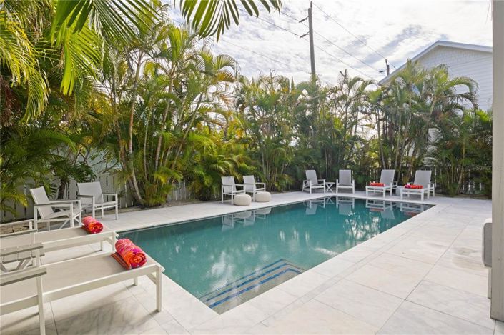 Image No.39-3 Bed Property for sale