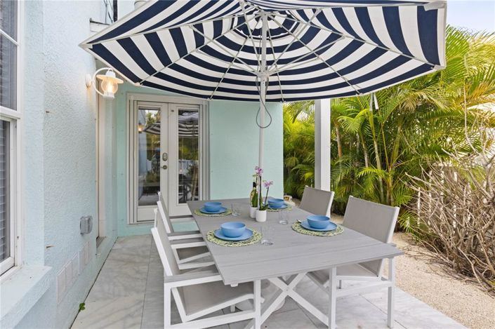 Image No.42-3 Bed Property for sale