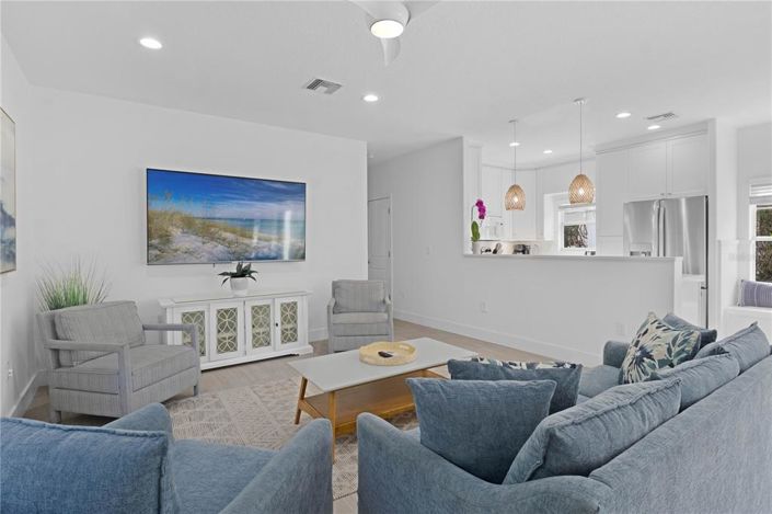 Image No.8-3 Bed Property for sale