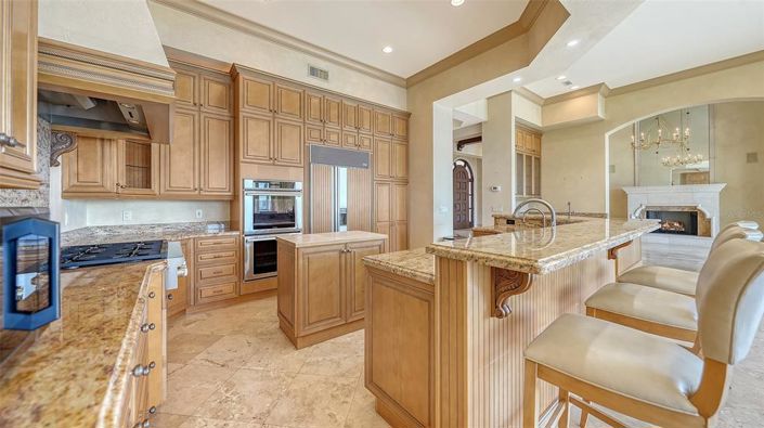 Image No.31-5 Bed Property for sale