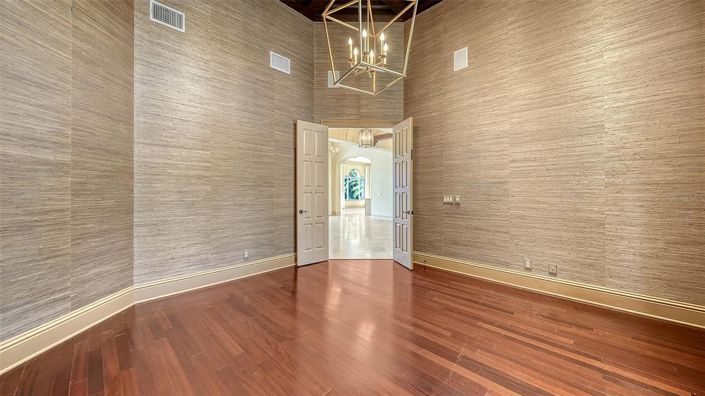 Image No.38-5 Bed Property for sale