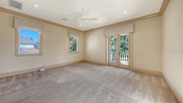 Image No.45-5 Bed Property for sale