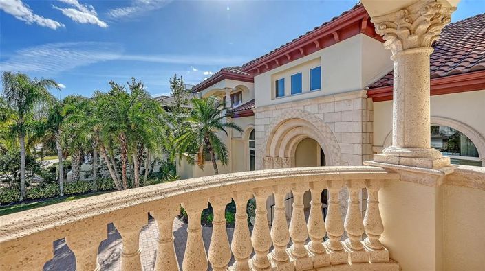 Image No.49-5 Bed Property for sale