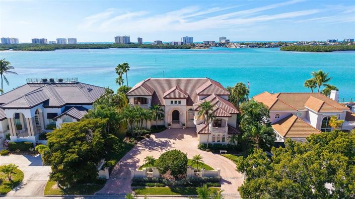 Image No.5-5 Bed Property for sale