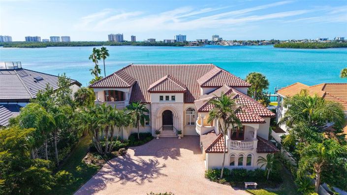 Image No.6-5 Bed Property for sale