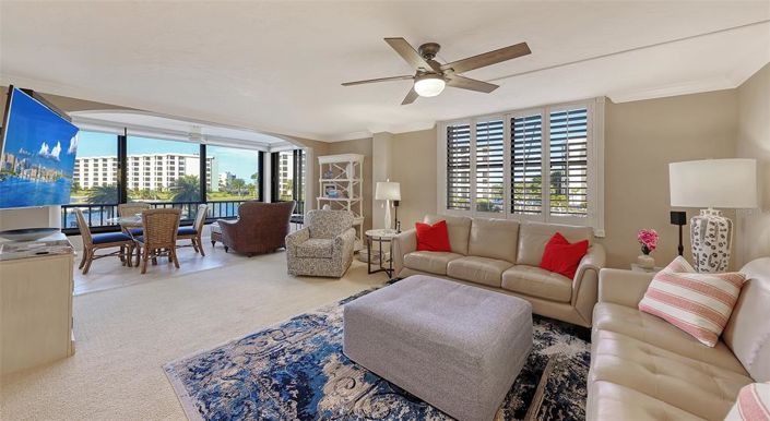 Image No.5-Propriété de 2 chambres à vendre à Sarasota