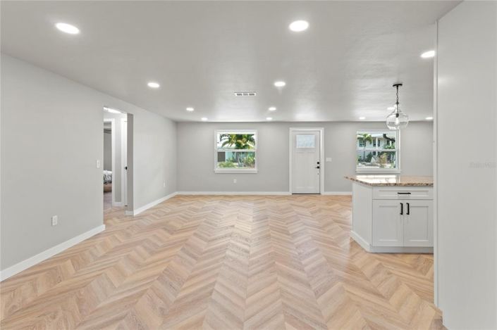 Image No.13-2 Bed Property for sale