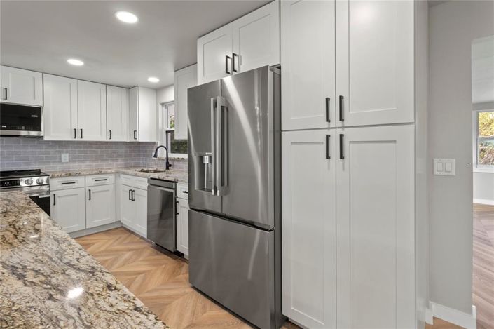 Image No.14-2 Bed Property for sale