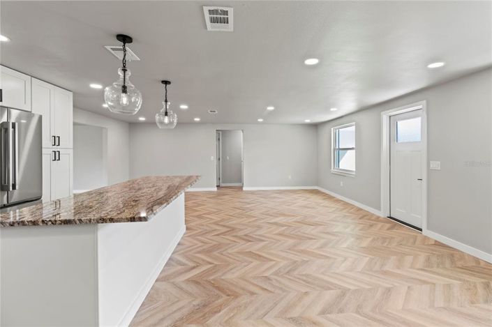 Image No.19-2 Bed Property for sale