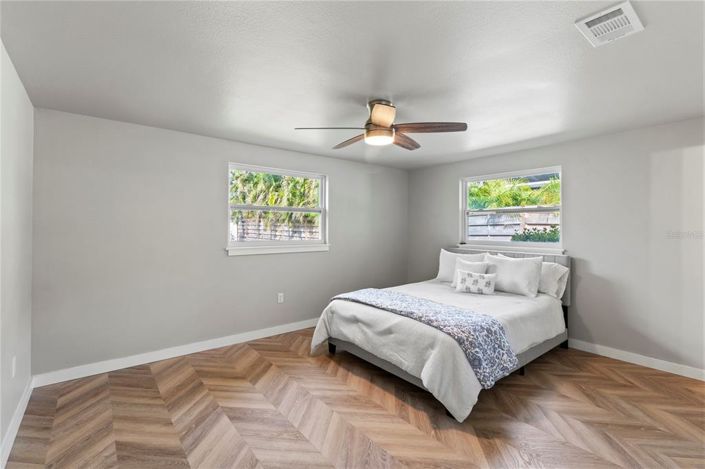 Image No.22-2 Bed Property for sale