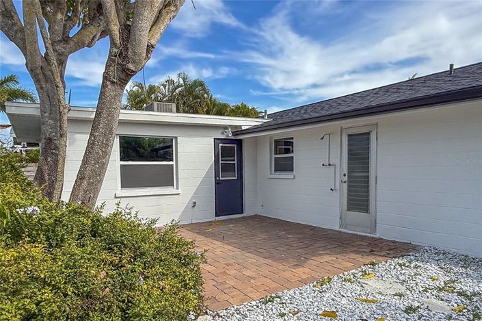 Image No.6-2 Bed Property for sale