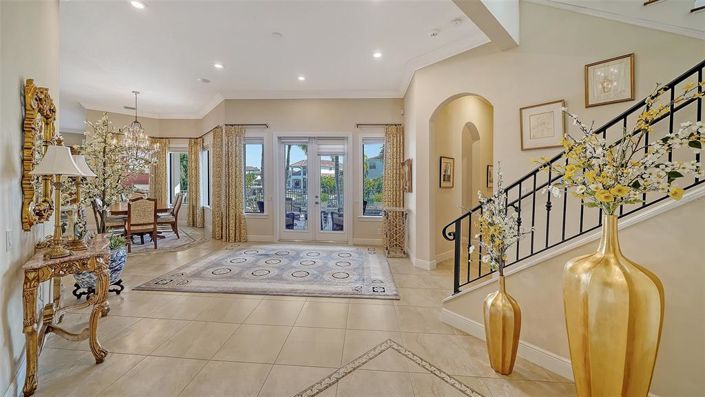 Image No.12-4 Bed Property for sale