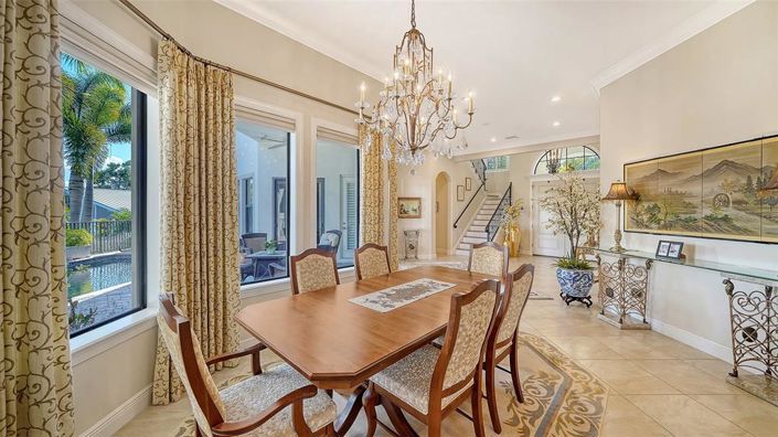 Image No.16-4 Bed Property for sale