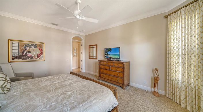 Image No.27-4 Bed Property for sale