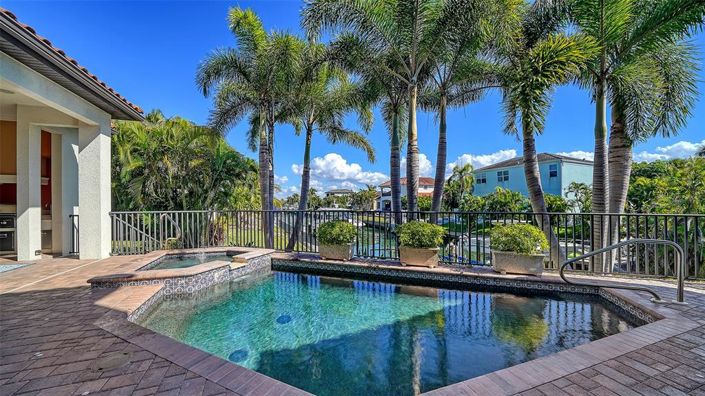 Image No.53-4 Bed Property for sale